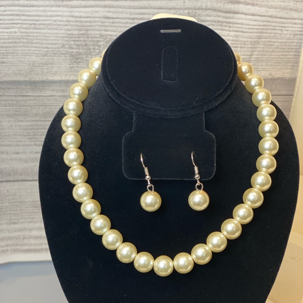 Necklace set - Picture 3 of 5